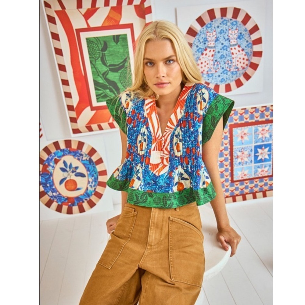 Hunter Bell Lola Short Sleeve V-Neck Blouse L